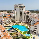 #065 Zulmira Flat By Holidays דירה