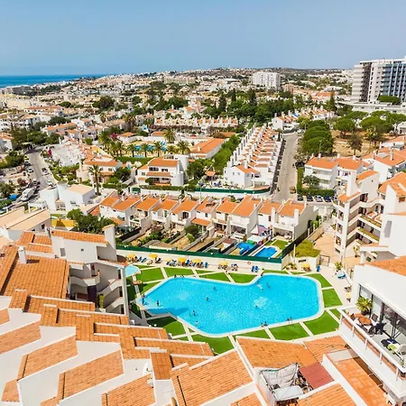 #065 Zulmira Flat By Holidays Appartamento Albufeira